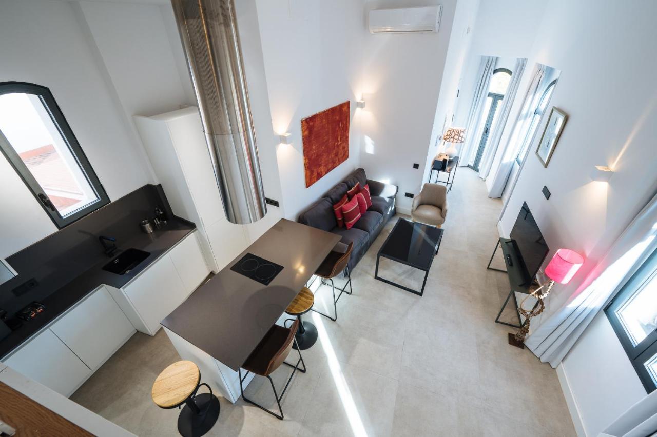 Apartamentos Montevideo 6 セビリア エクステリア 写真