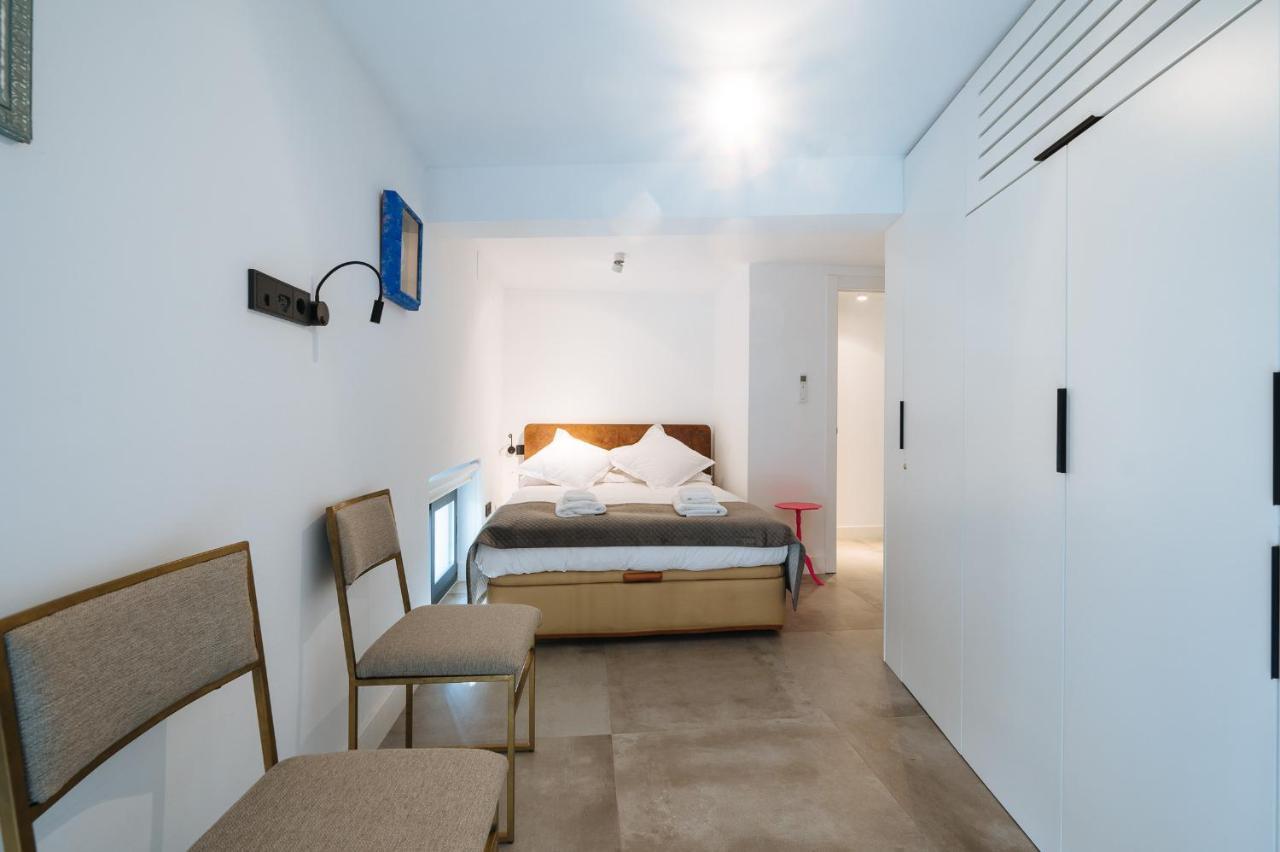 Apartamentos Montevideo 6 セビリア エクステリア 写真