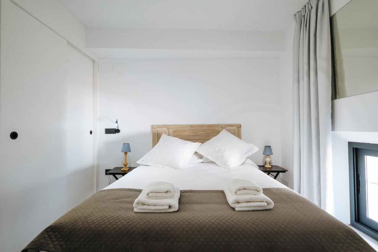 Apartamentos Montevideo 6 セビリア エクステリア 写真