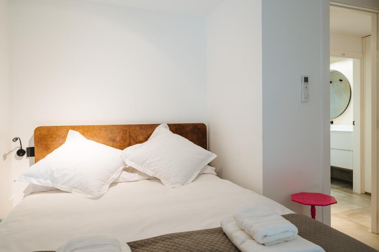 Apartamentos Montevideo 6 セビリア エクステリア 写真