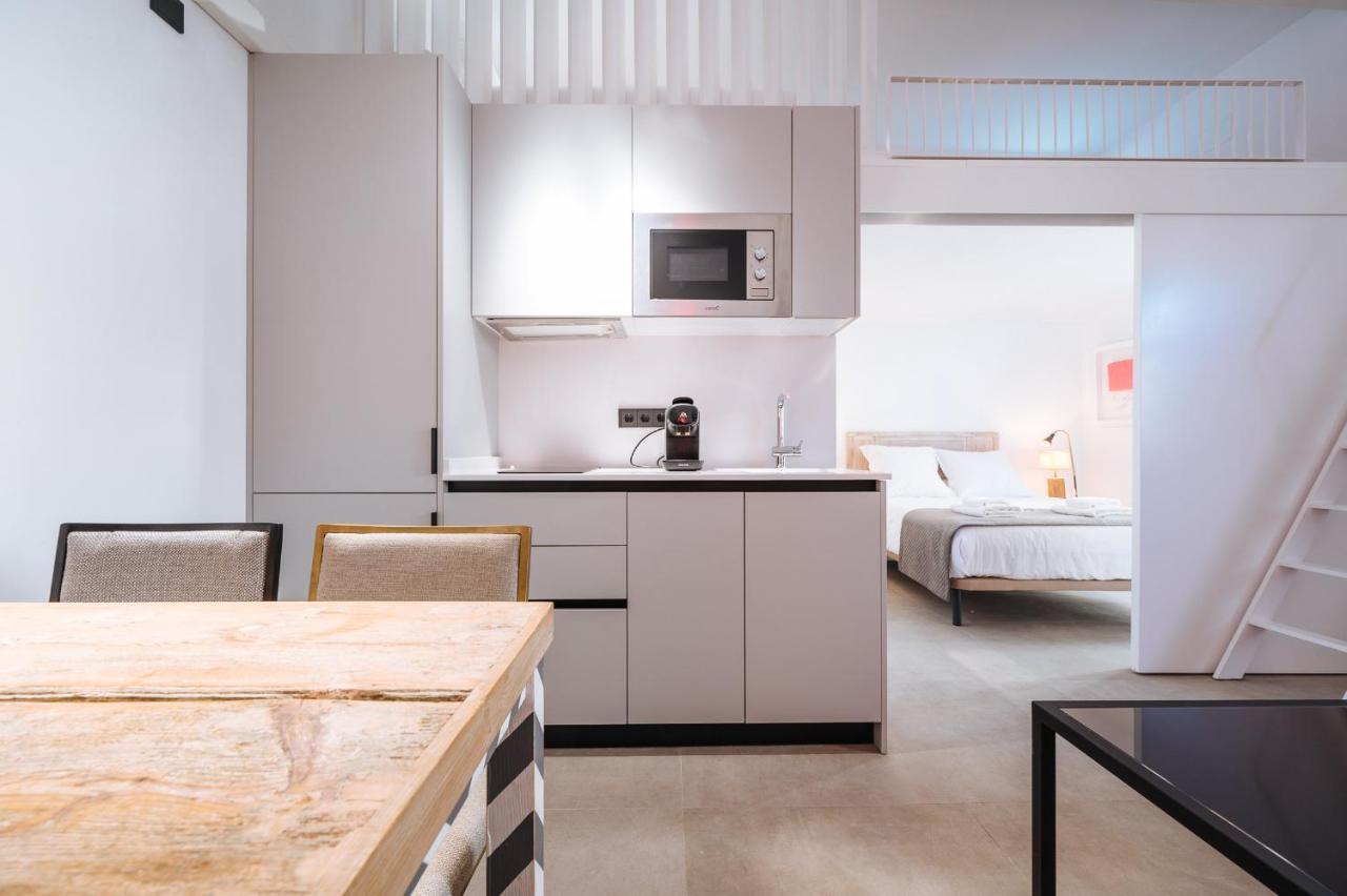 Apartamentos Montevideo 6 セビリア エクステリア 写真
