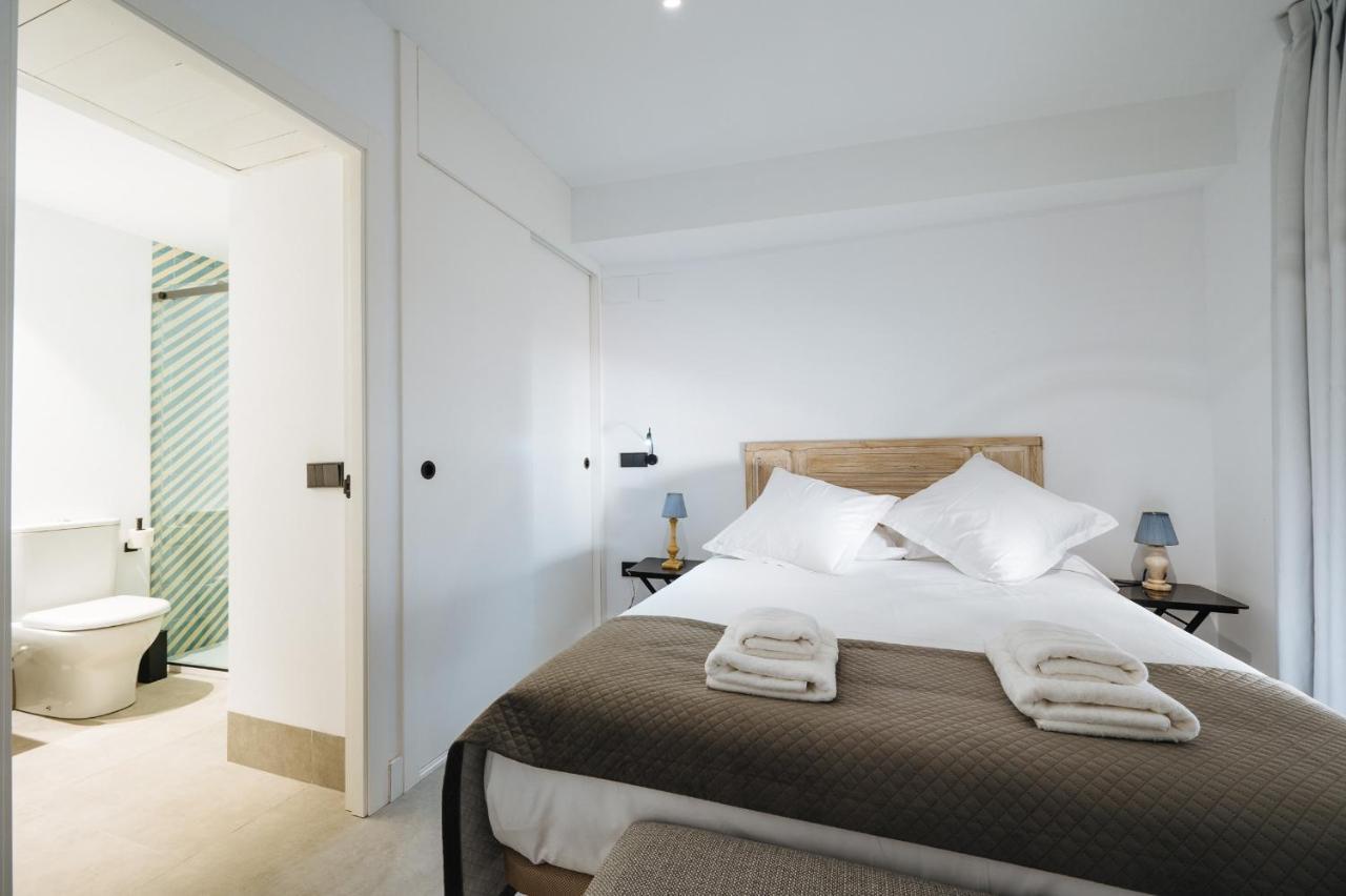 Apartamentos Montevideo 6 セビリア エクステリア 写真