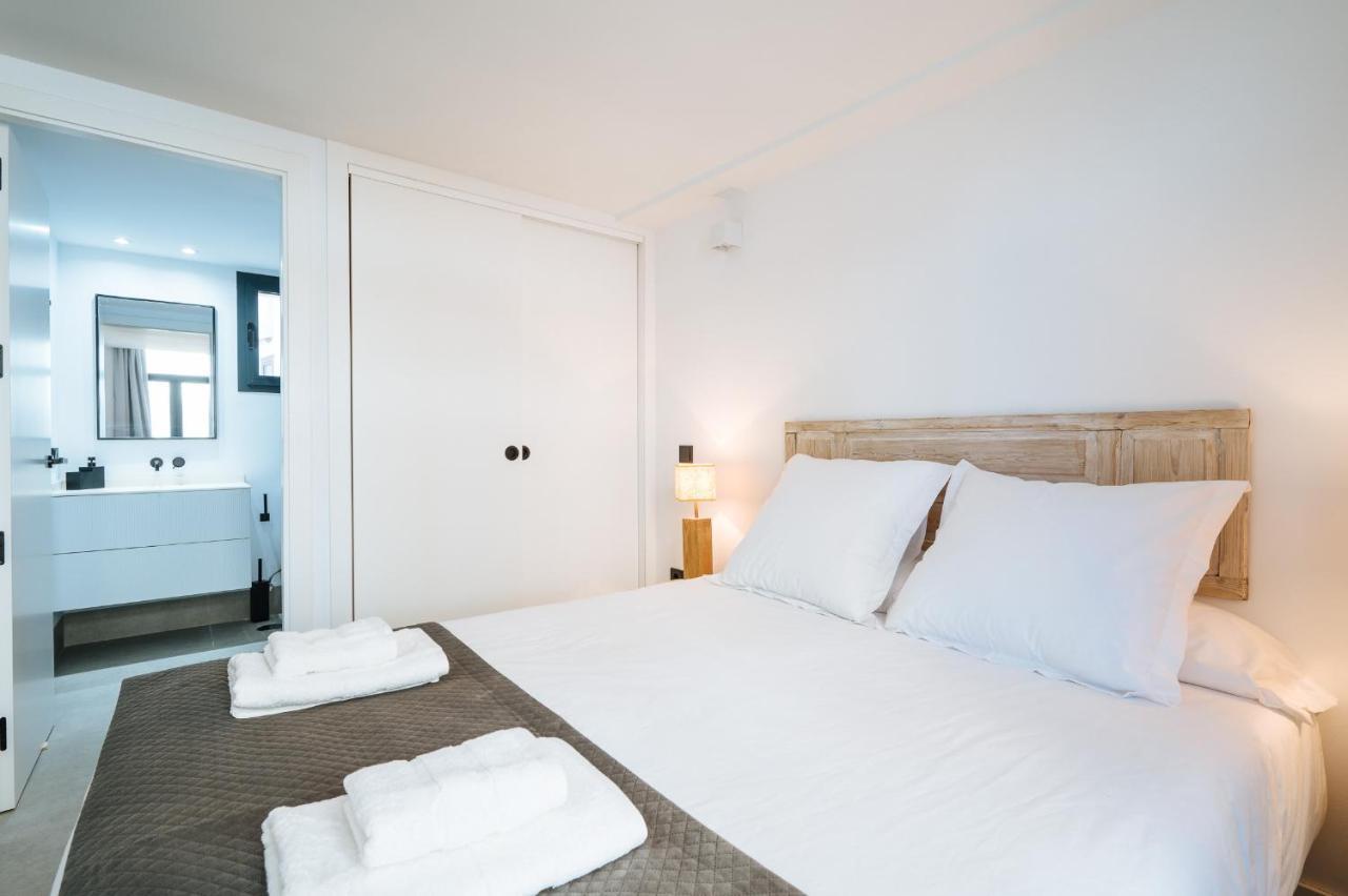 Apartamentos Montevideo 6 セビリア エクステリア 写真