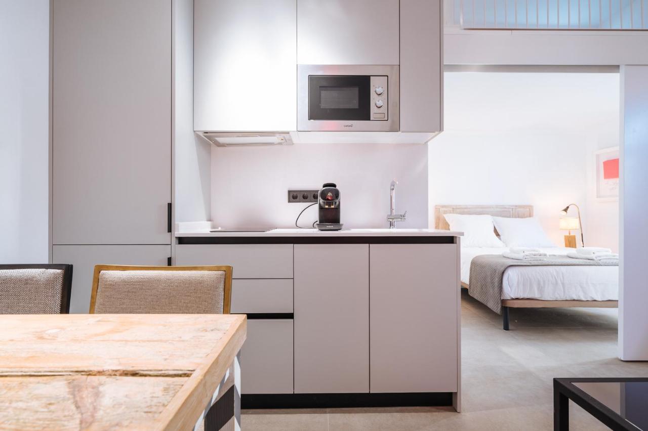 Apartamentos Montevideo 6 セビリア エクステリア 写真