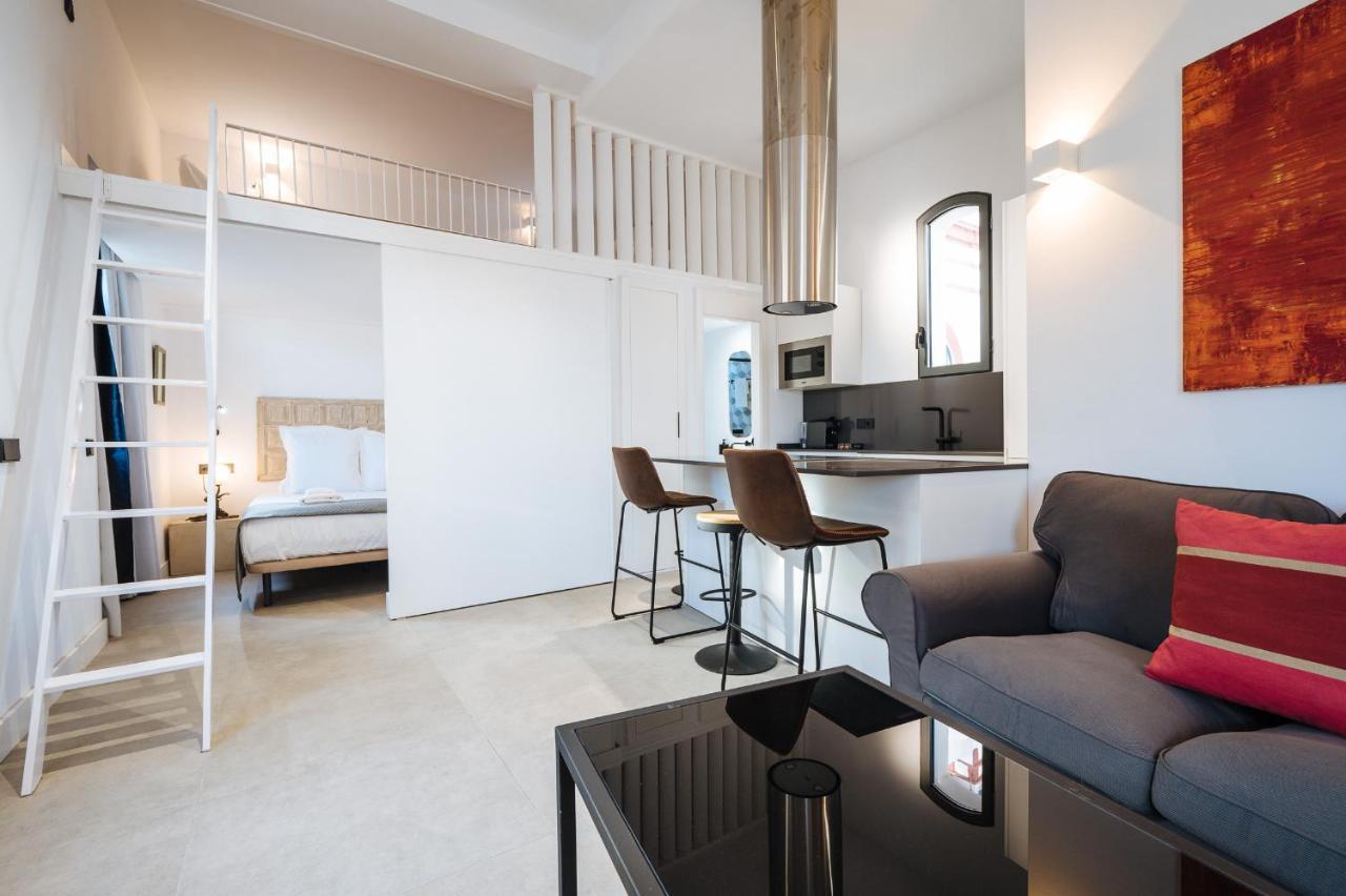 Apartamentos Montevideo 6 セビリア エクステリア 写真