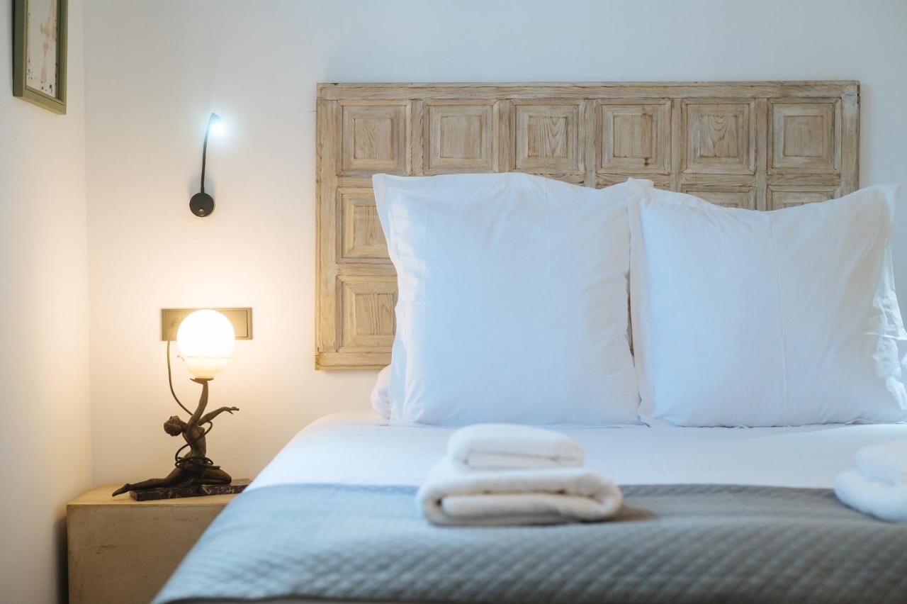 Apartamentos Montevideo 6 セビリア エクステリア 写真