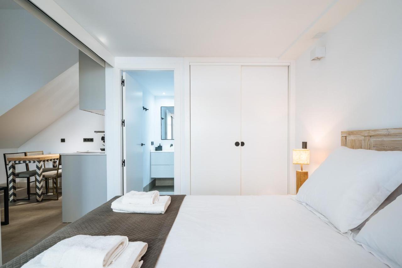 Apartamentos Montevideo 6 セビリア エクステリア 写真